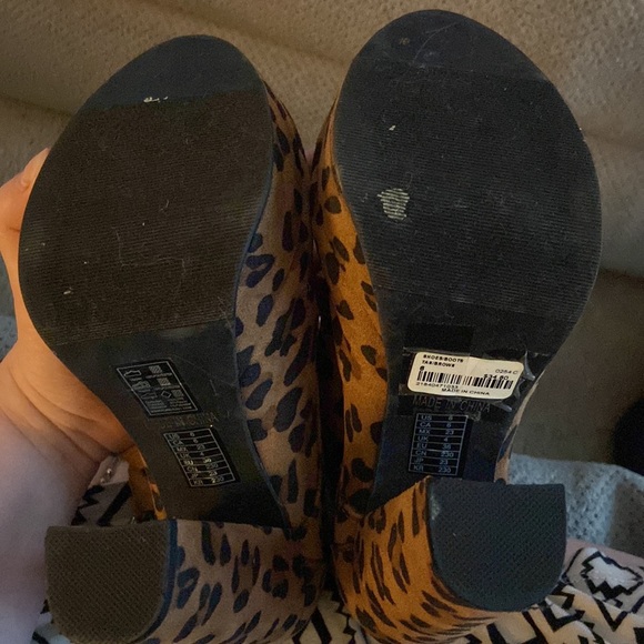 Cheetah ankle booties - Picture 4 of 6